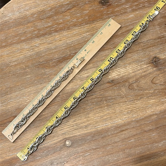 Vintage Trifari Set. Made in France. Necklace & Matching Bracelet - Picture 8 of 17